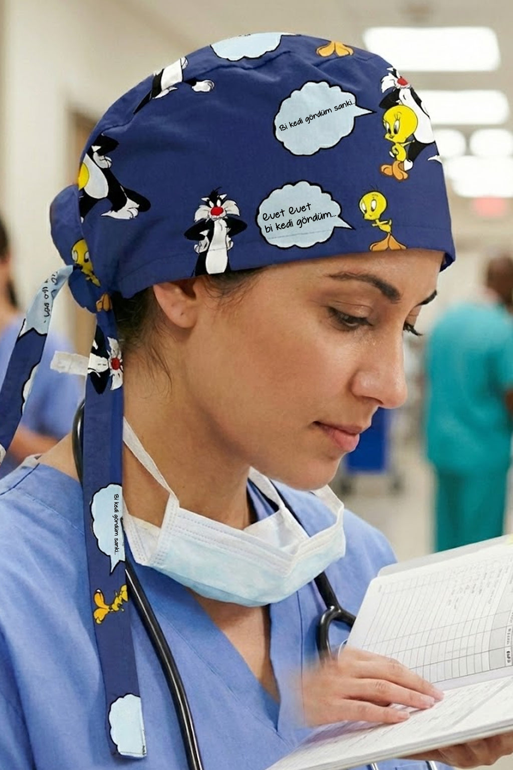 Bi Kedi Gördüm Sanki Desenli Cerrahi Bone Unisex – Likralı Doktor Hemşire Bonesi - Bi Kedi Gördüm Sanki