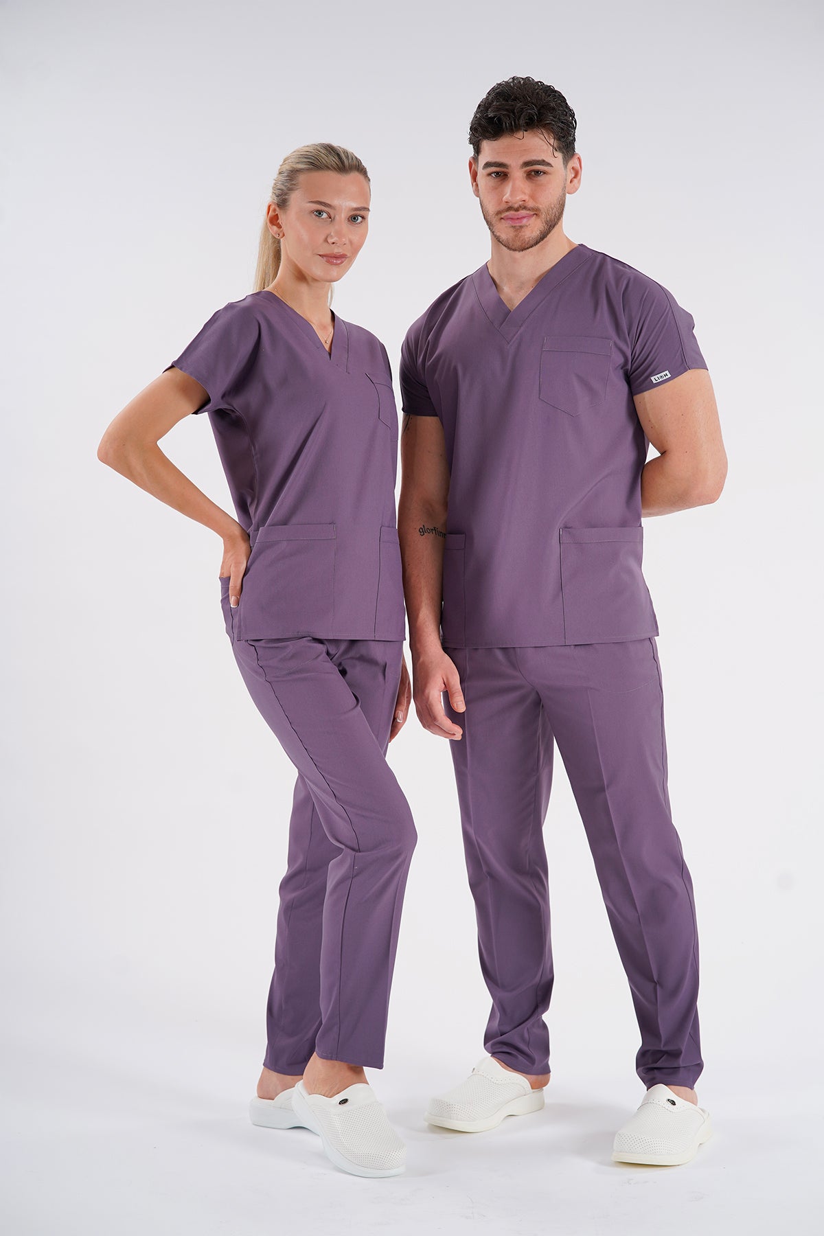 Açık Mürdüm Dr. Greys Modeli Likralı Hemşire Forması Unisex Yarasa Kol Doktor Scrubs Hastane Takımı