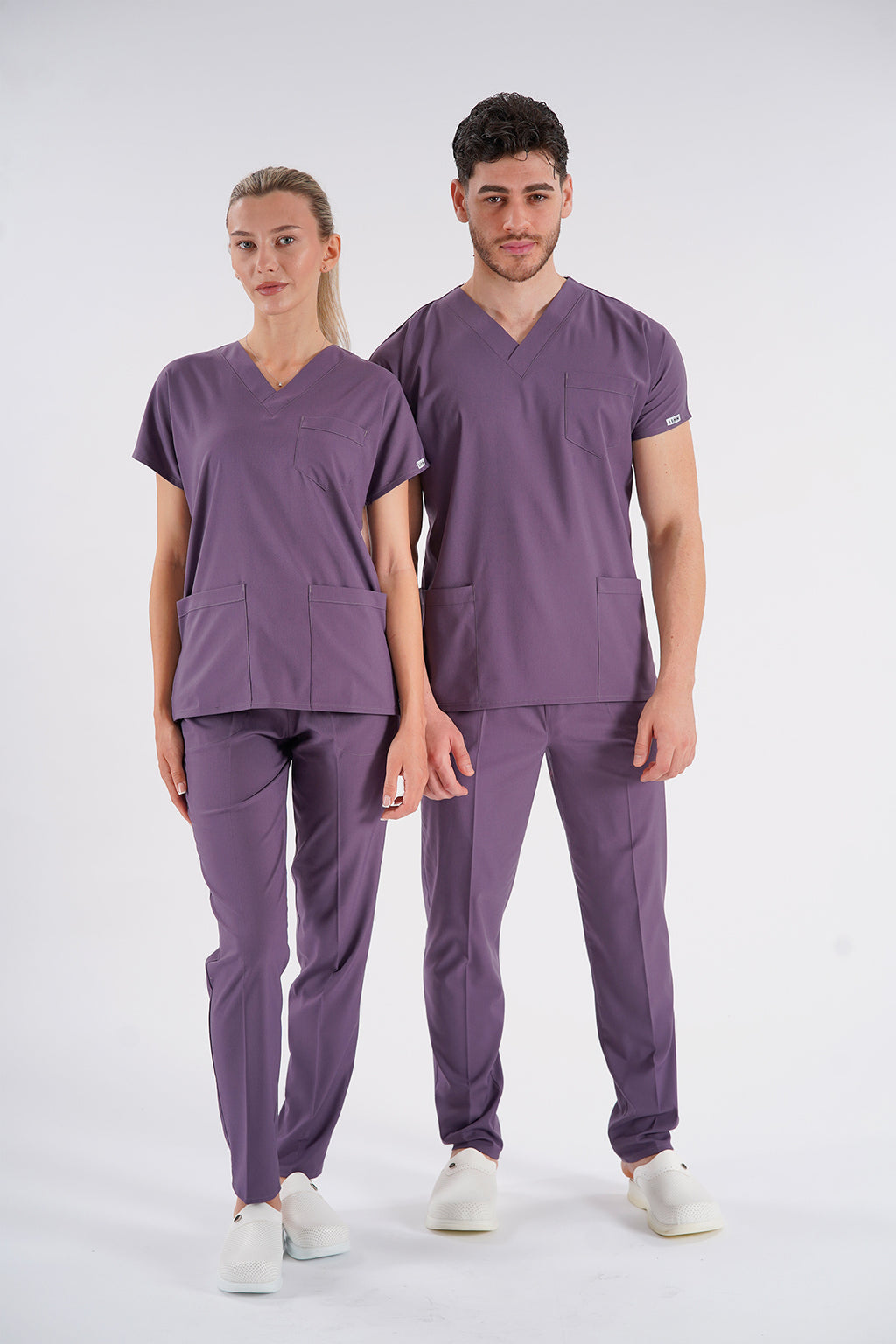 Açık Mürdüm Dr. Greys Modeli Likralı Hemşire Forması Unisex Yarasa Kol Doktor Scrubs Hastane Takımı