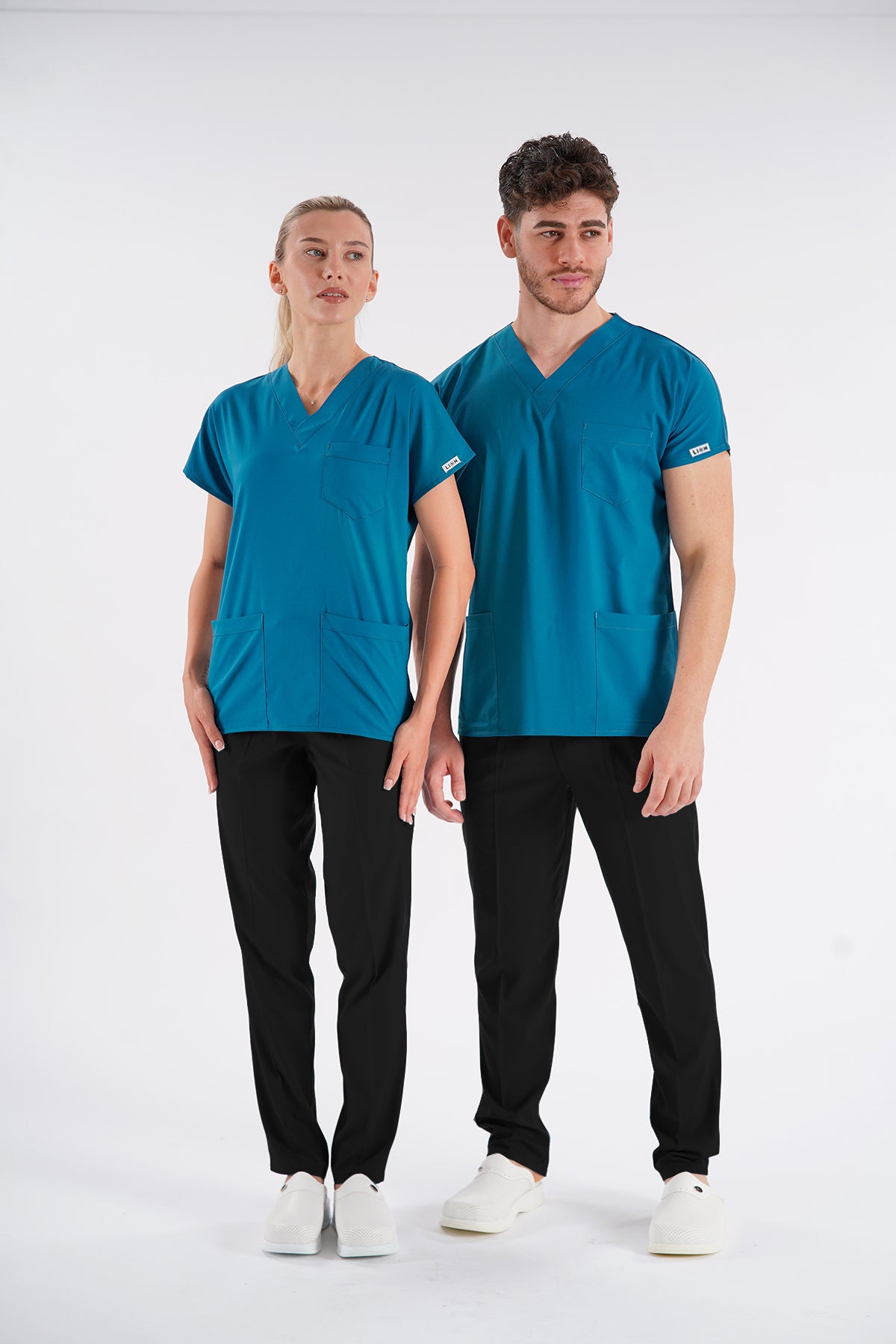 Açık Petrol Yeşili Dr.Greys Modeli Likralı Hemşire Doktor Forması Scrubs Tek Üst Unisex