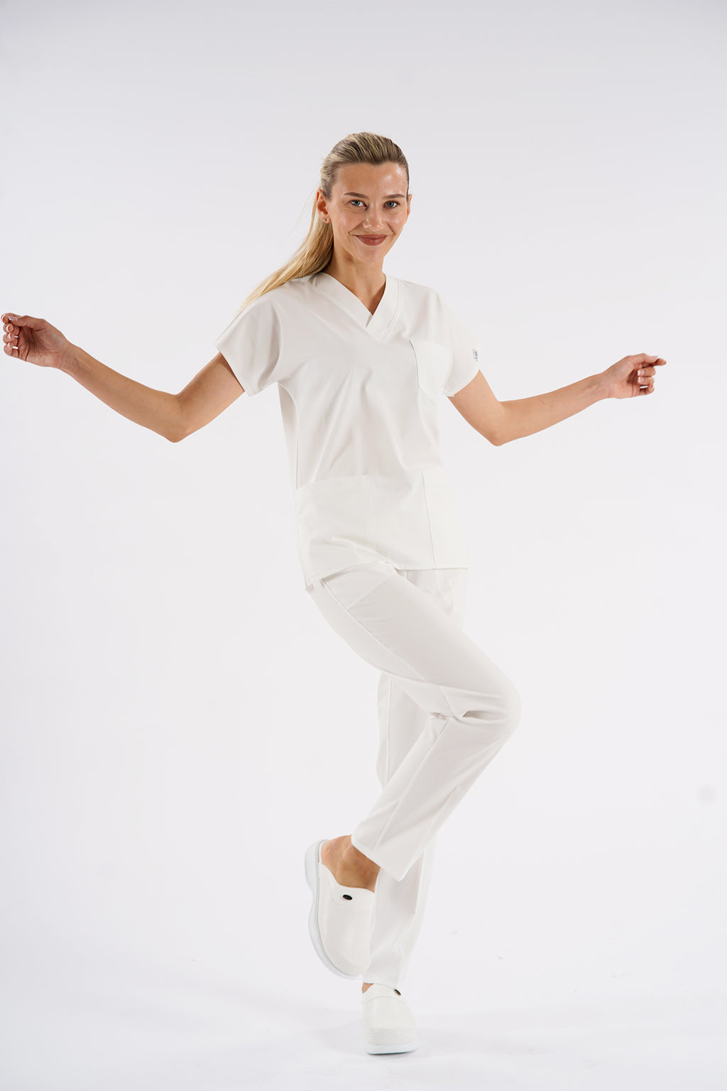 Dr.greys Modeli Beyaz Royal Çift Yön Likralı Premium Scrubs