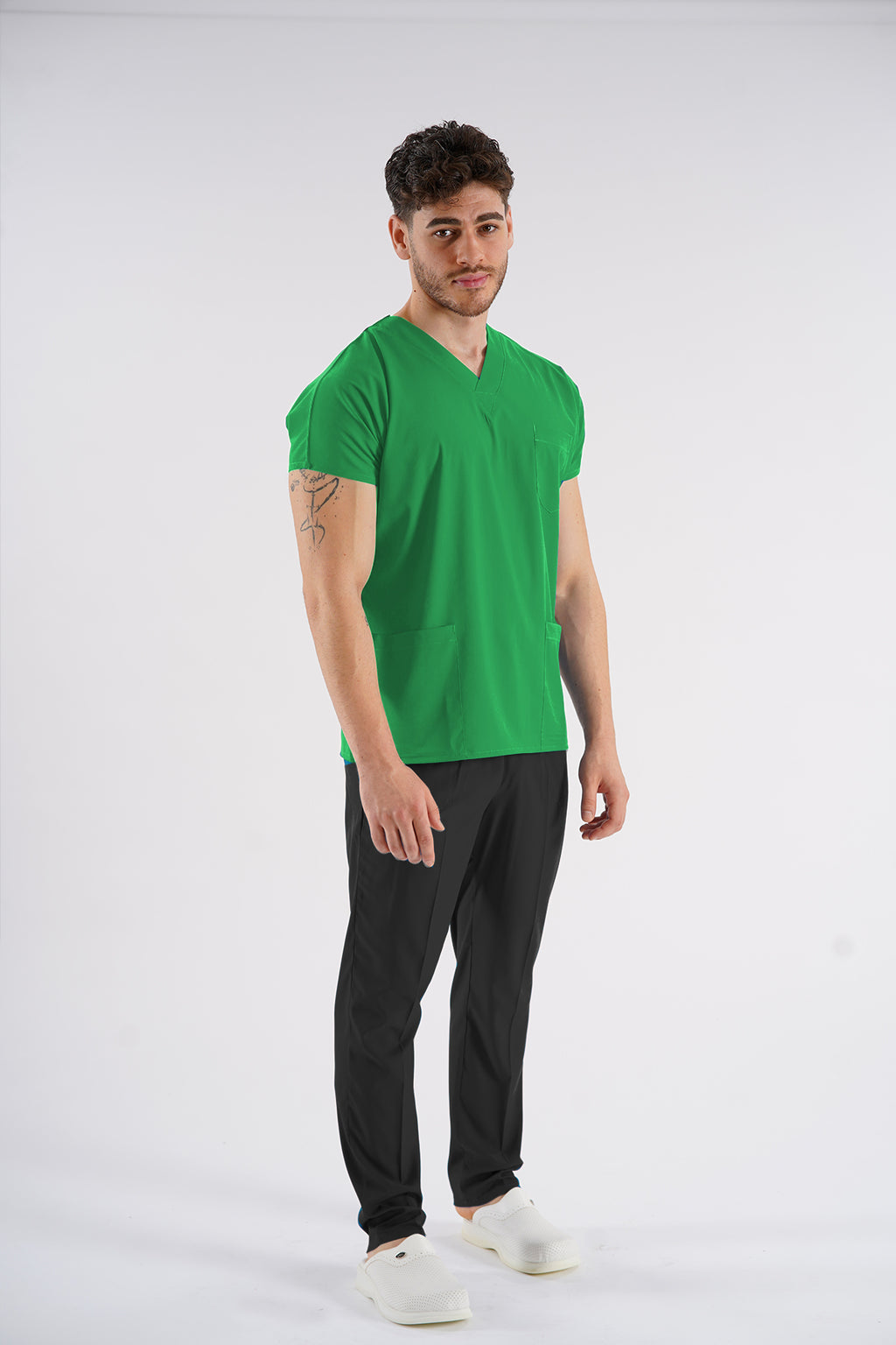 Çimen Yeşili Dr.Greys Modeli Soft Likralı Hemşire Doktor Forması Scrubs Tek Üst Unisex Yarasa Kol