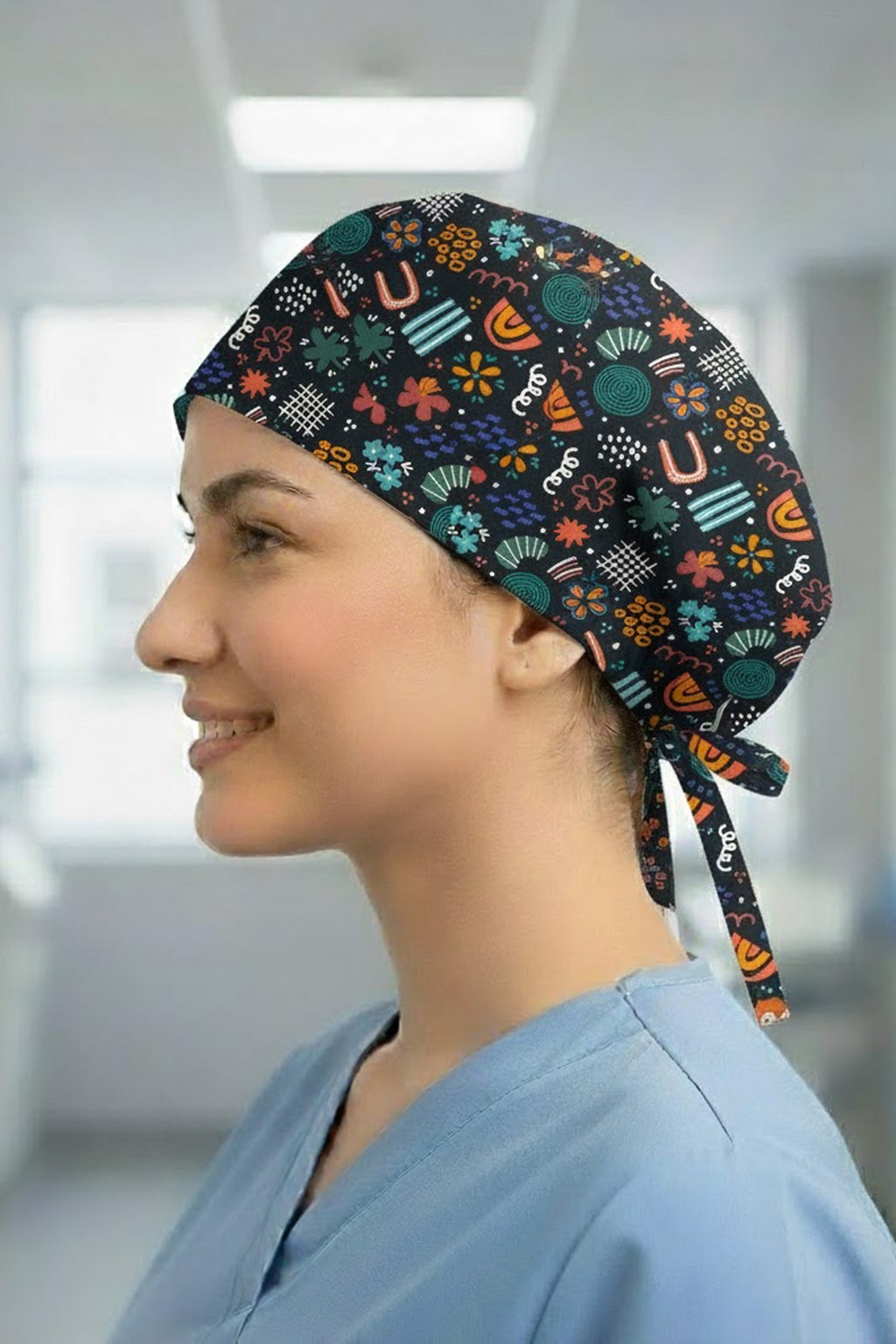 Çiçek Böcek Renkli Desenli Cerrahi Bone Unisex – Likralı Doktor Hemşire Bonesi - Çiçek Böcek Renkli