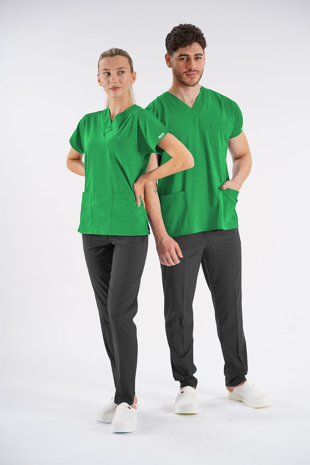 Çimen Yeşili Dr.Greys Modeli Soft Likralı Hemşire Doktor Forması Scrubs Tek Üst Unisex Yarasa Kol