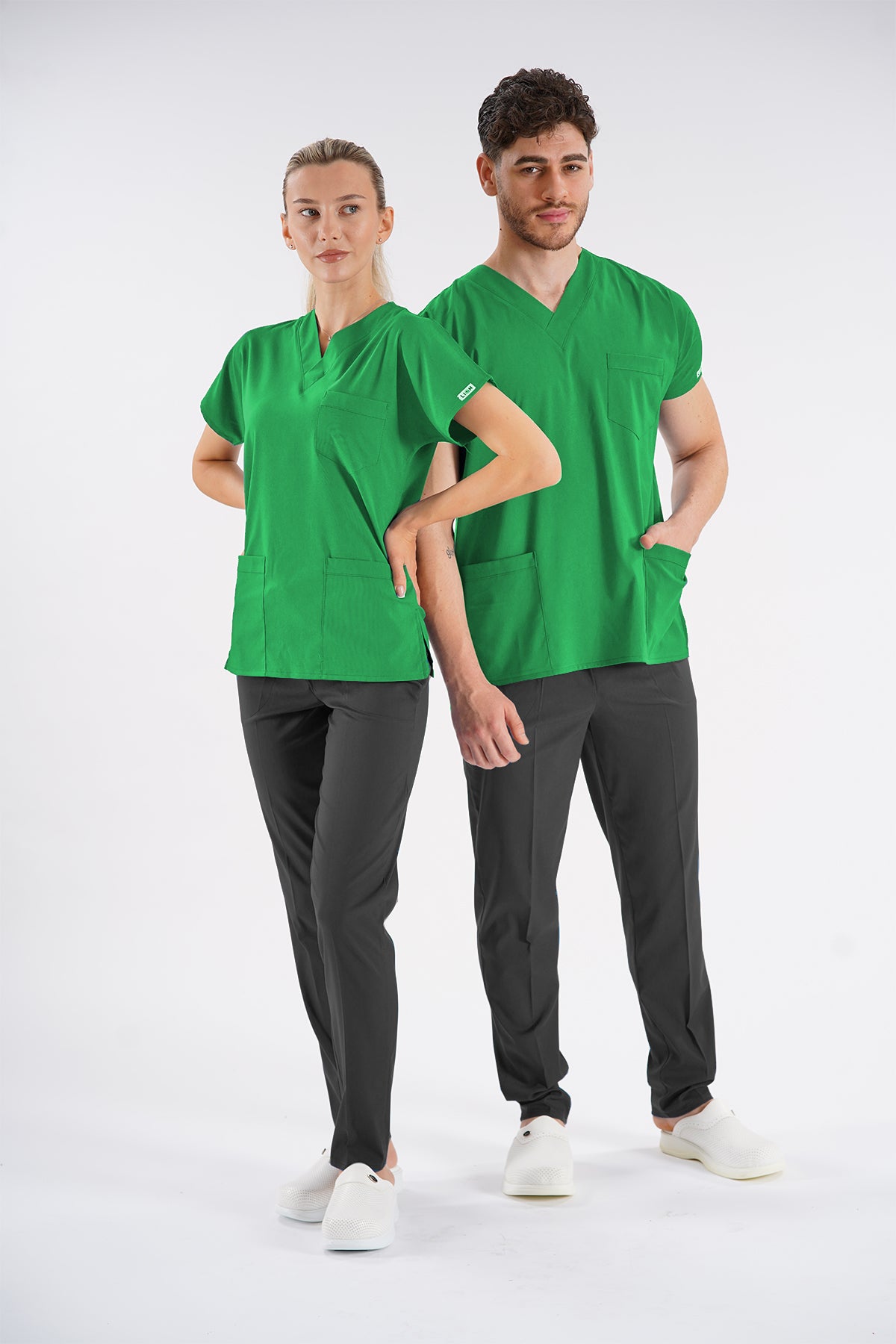 Çimen Yeşili Dr.Greys Modeli Soft Likralı Hemşire Doktor Forması Scrubs Tek Üst Unisex Yarasa Kol