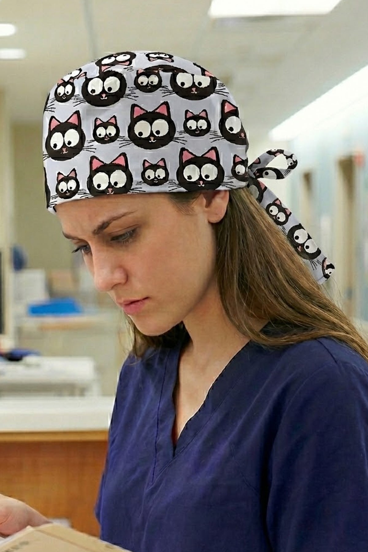 Kedi Kafası Gri Desenli Unisex Cerrahi Bone Hemşire ve Doktor Bone - Kedi Kafası Gri