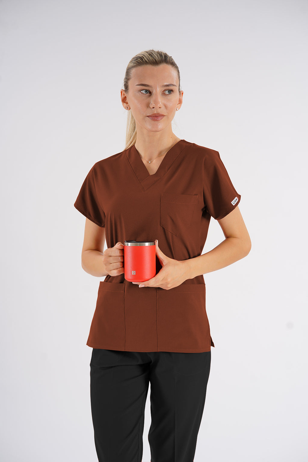 Kahverengi Dr.Greys Modeli Soft Likralı Hemşire Doktor Forması Scrubs Tek Üst Unisex Yarasa Kol