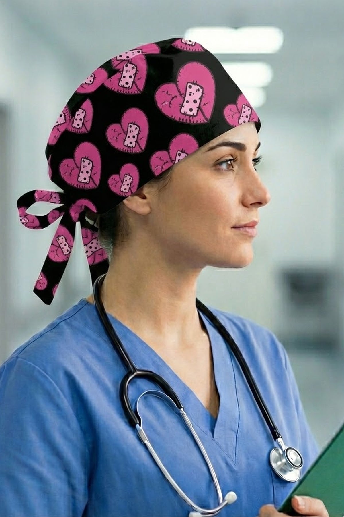 Yarabantlı Kalp Desenli Unisex Cerrahi Bone Hemşire ve Doktor Bone - Yarabantlı Kalp