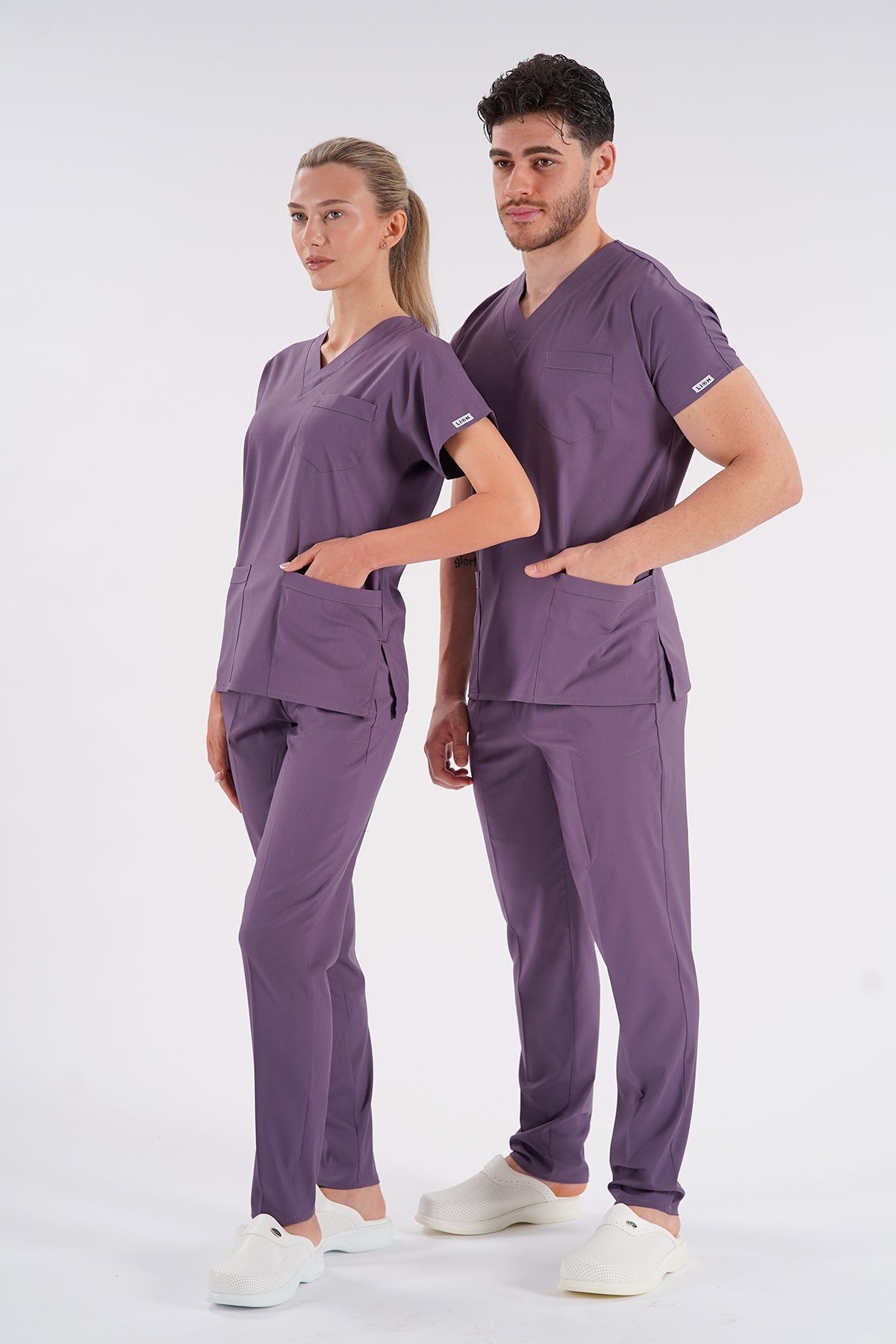 Açık Mürdüm Dr. Greys Modeli Likralı Hemşire Forması Unisex Yarasa Kol Doktor Scrubs Hastane Takımı