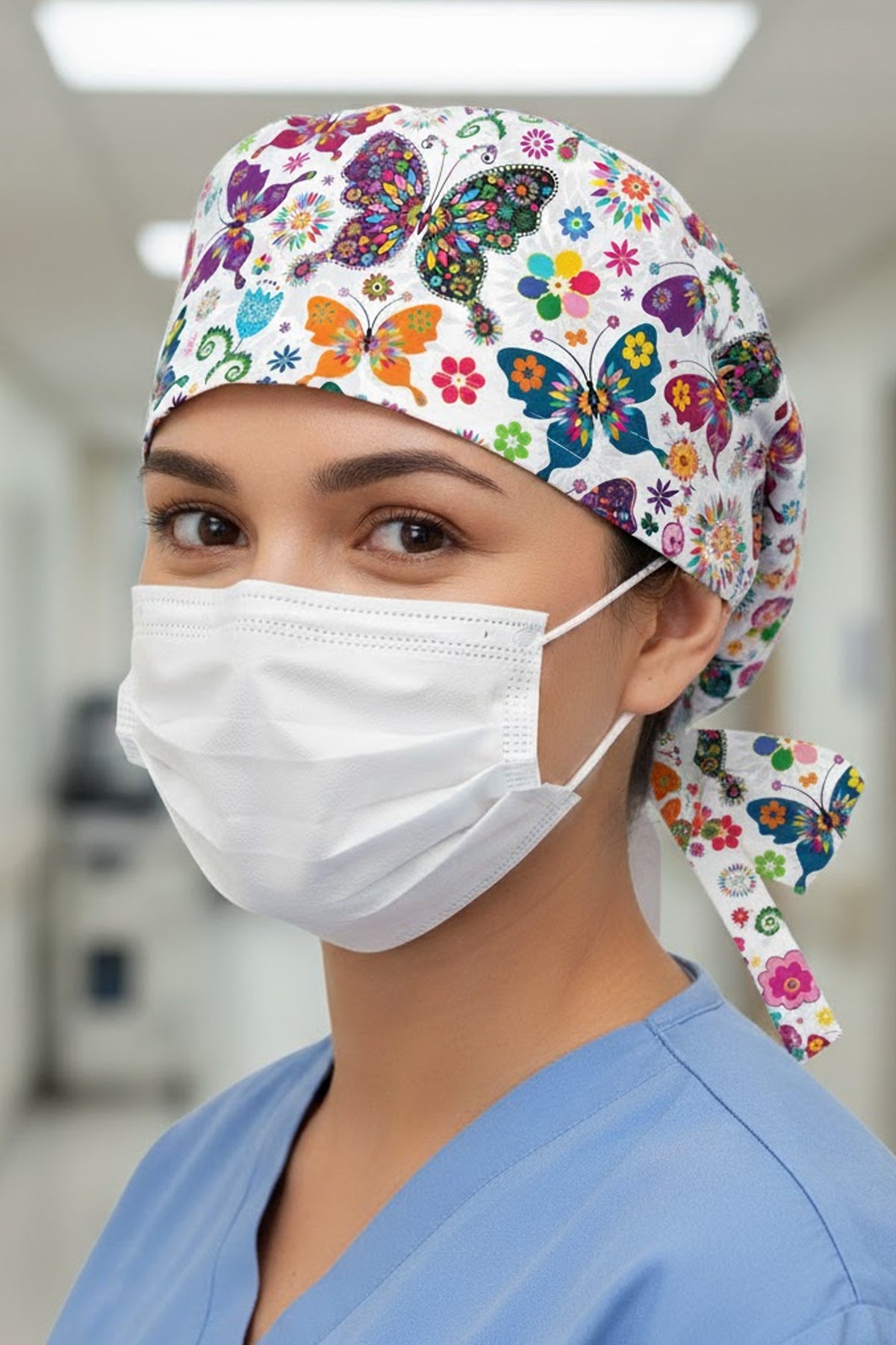 Beyaz Kelebek Desenli Cerrahi Bone Unisex – Likralı Doktor Hemşire Hastane Bonesi Kadın Erkek - Beyaz Kelebekler